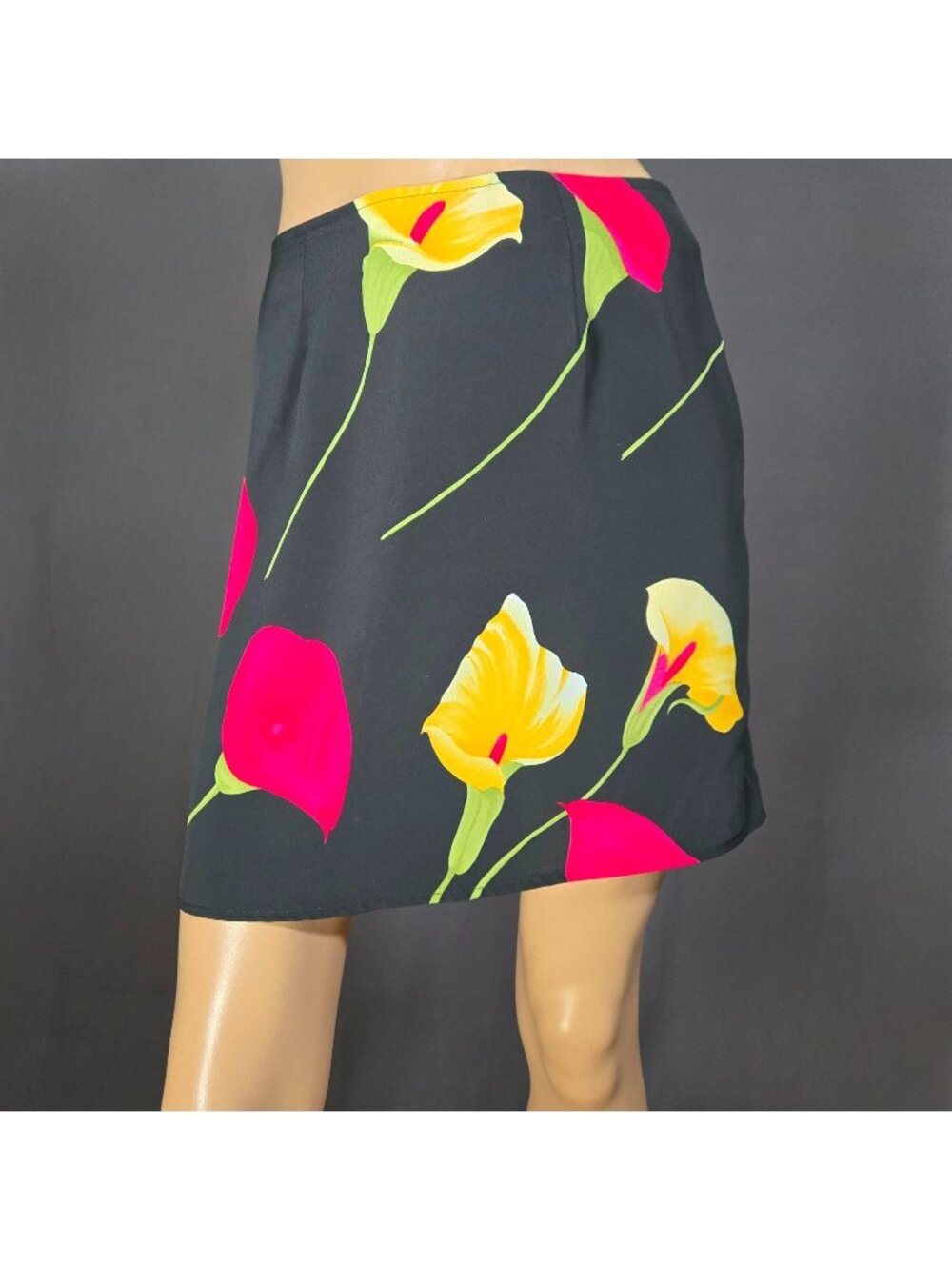 Vintage 90s Dark Floral Mini Skirt Size S Black Hot Pink Yellow Calla Lily Print